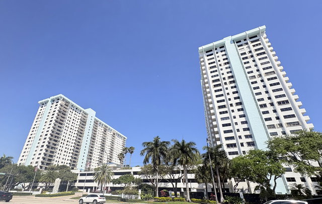 The Summit Condo photo 2